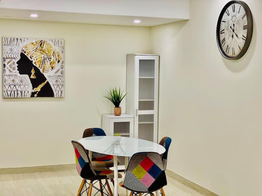 Noor 2 bedroom appartement for beautiful holiday Masqat Buitenkant foto